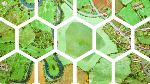 Luftbilder verschiedener Landschaften in Wabenstruktur aneinandergereiht.